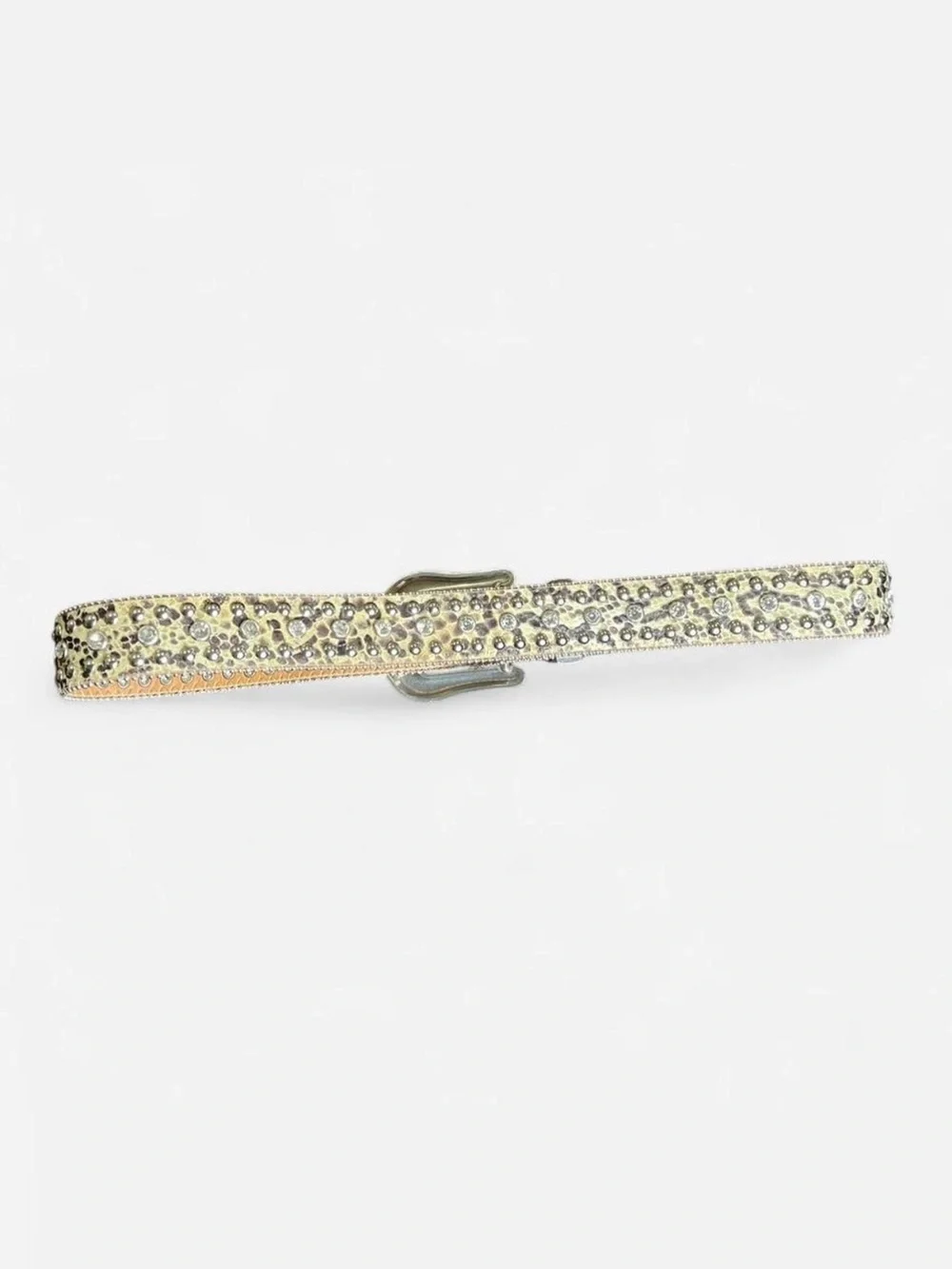 Nocona Women’s Western style rinestone studded genuine leather belt.